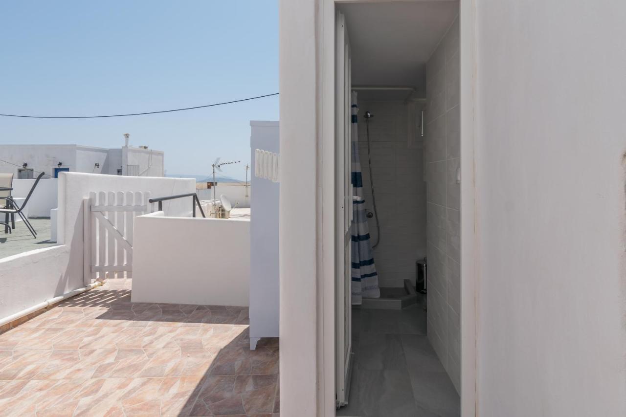Blue Sky In Plaka Holiday home *